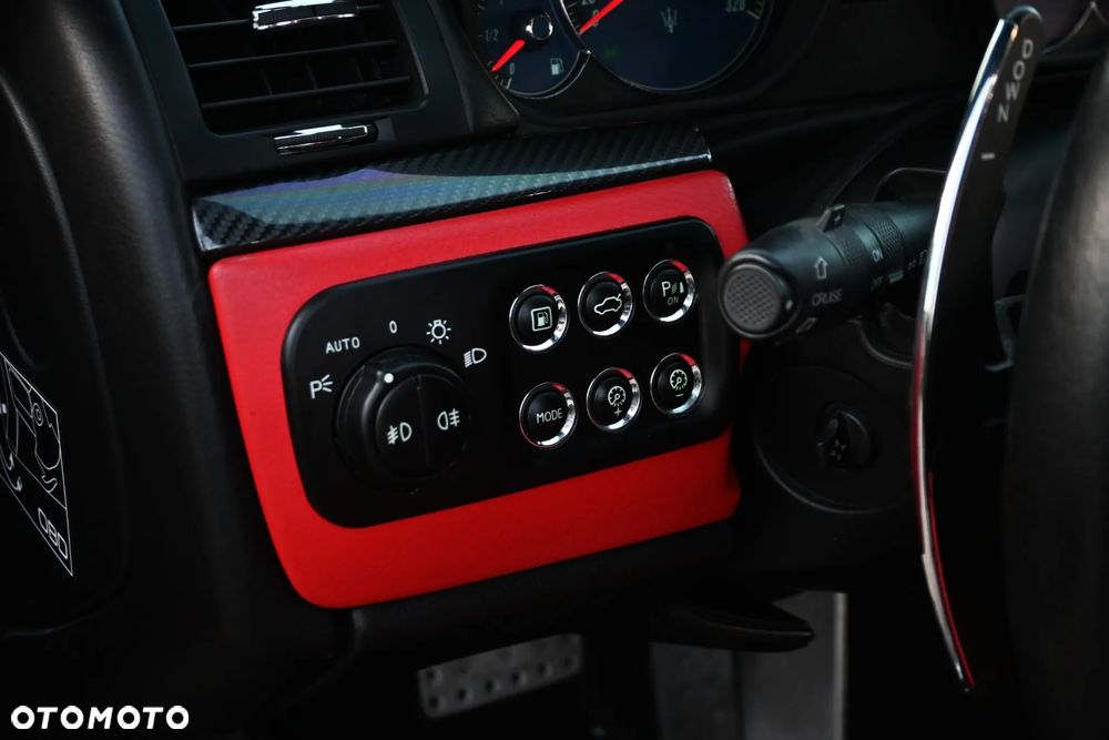 Maserati GranTurismo S Automatik - 31