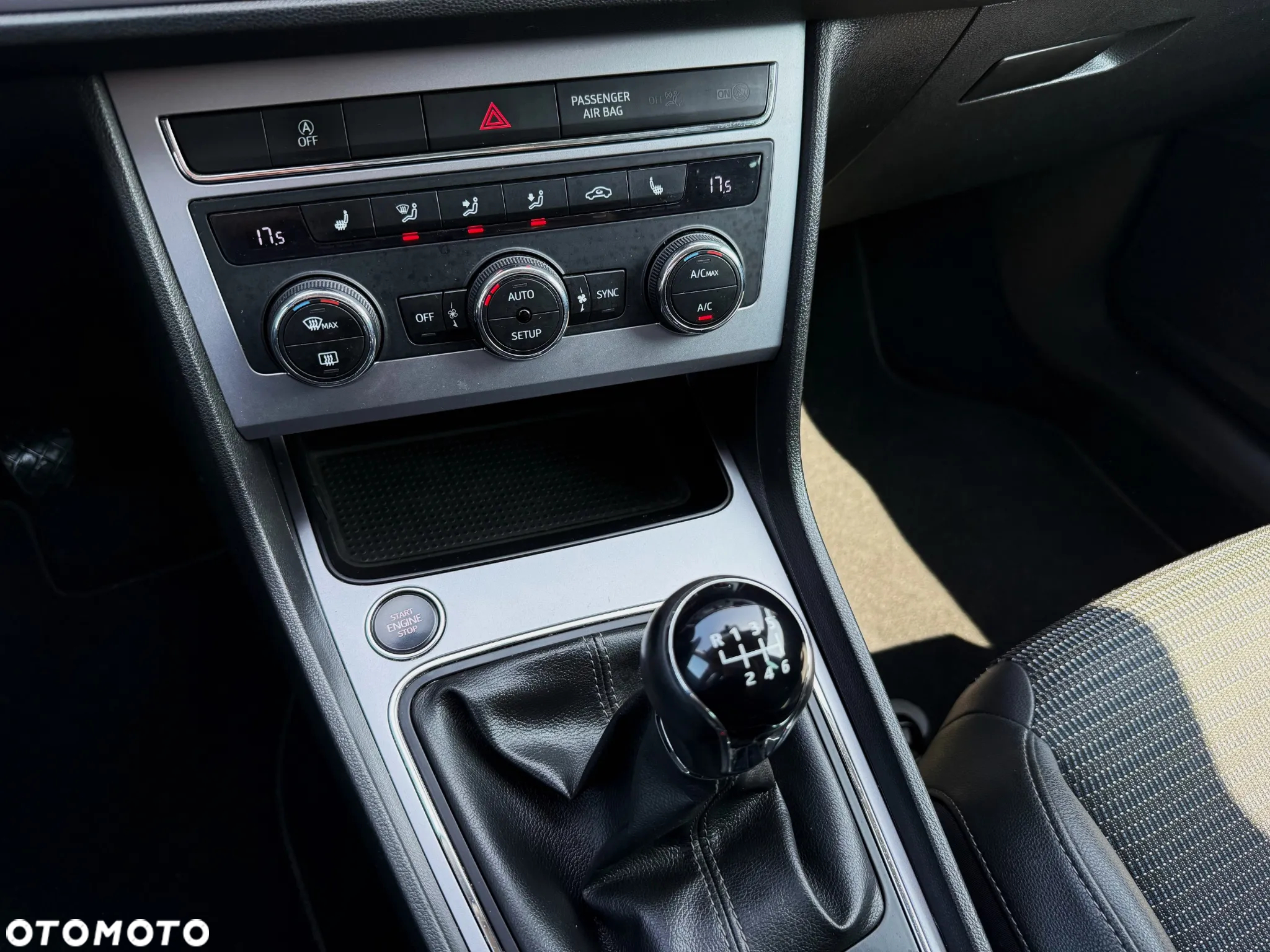Seat Leon 2.0 TDI Xcellence S&S - 17