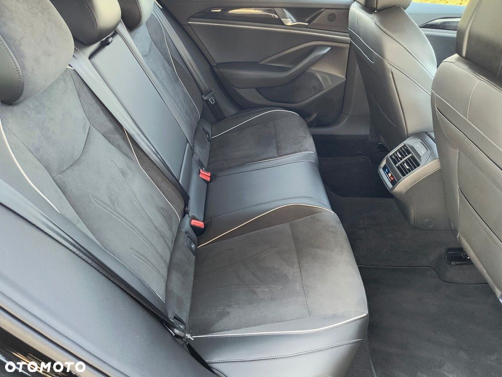 Volkswagen Passat - 15
