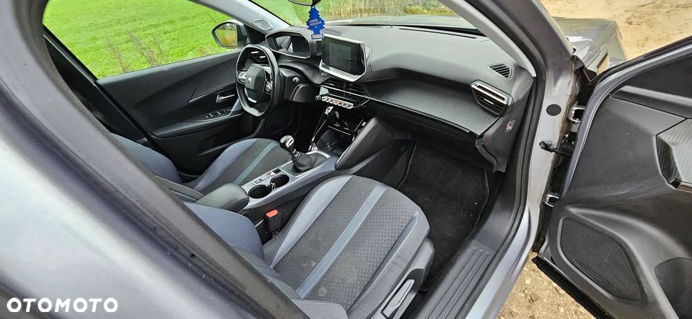 Peugeot 2008 - 22