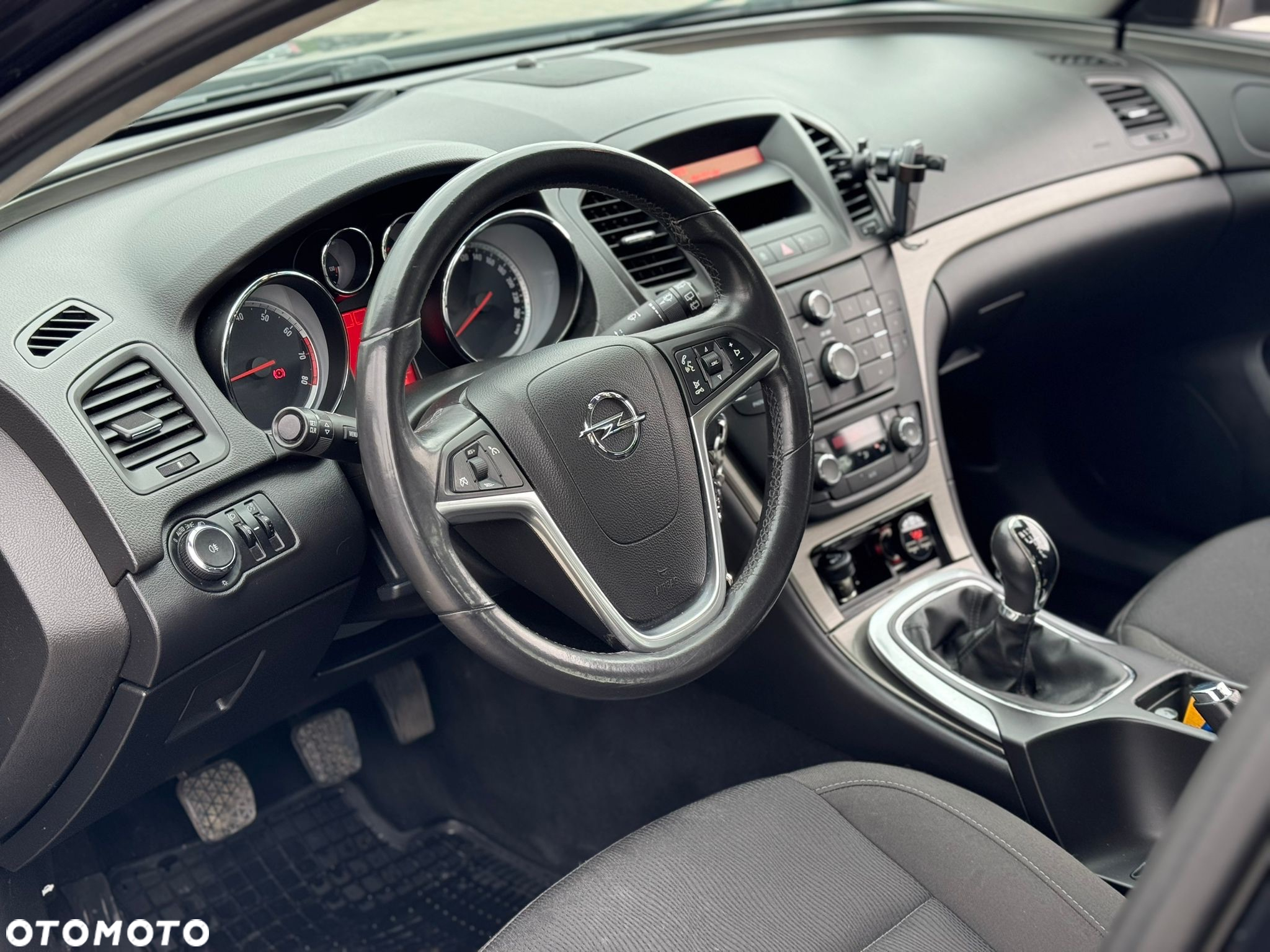 Opel Insignia 1.8 - 10