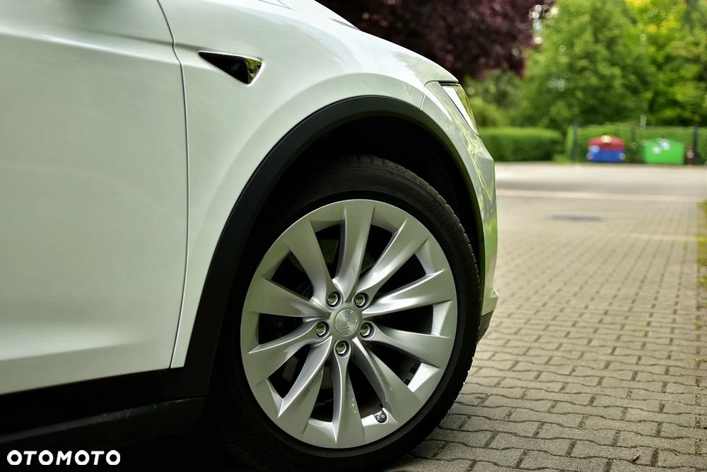 Tesla Model X Long Range Plus - 5