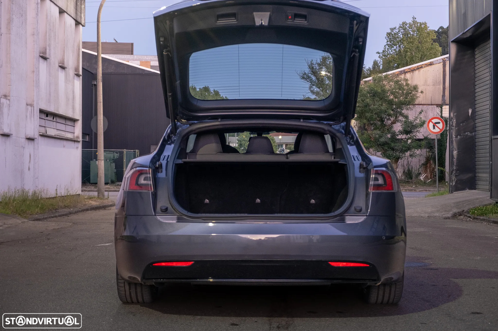 Tesla Model S Long Range - 10