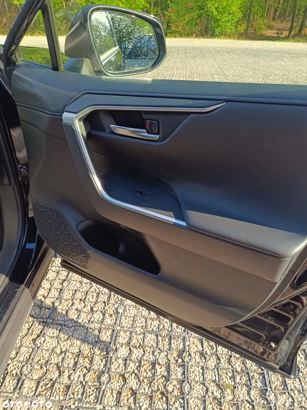 Toyota RAV4 2.5 Hybrid Black Edition by JBL 4x4 - 22