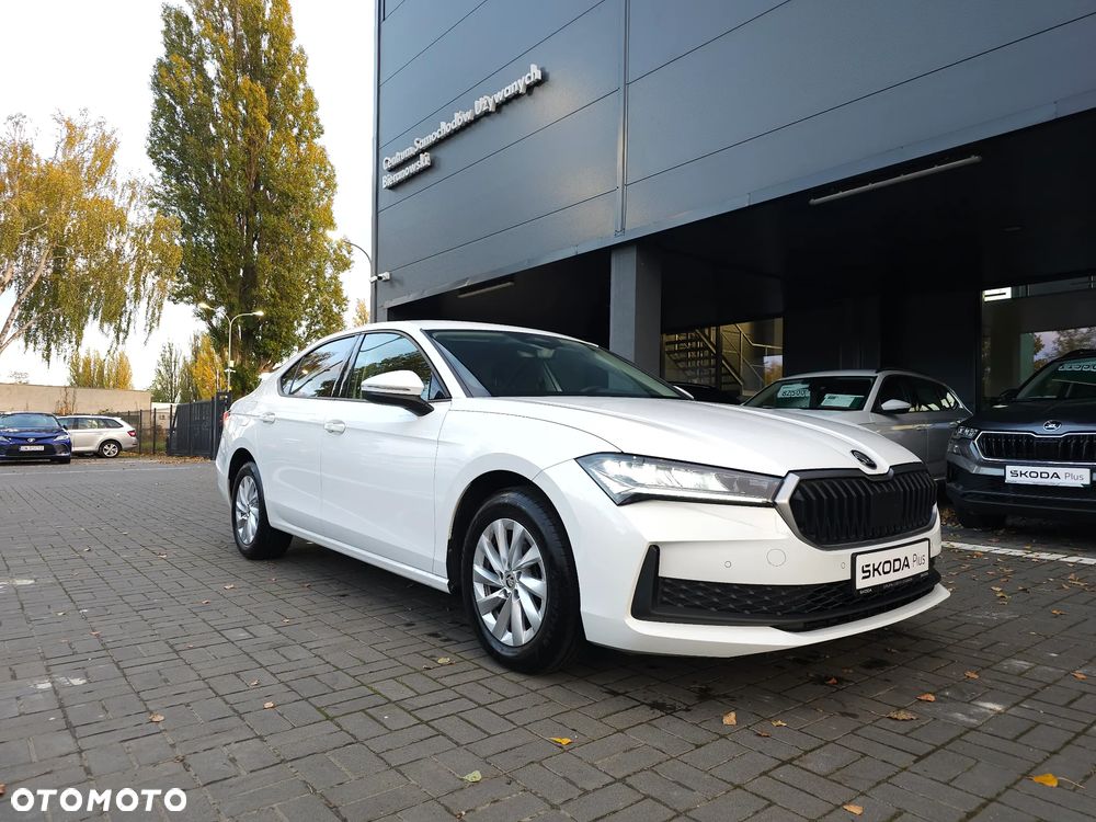 Skoda Superb 2.0 TDI SCR Essence DSG - 5