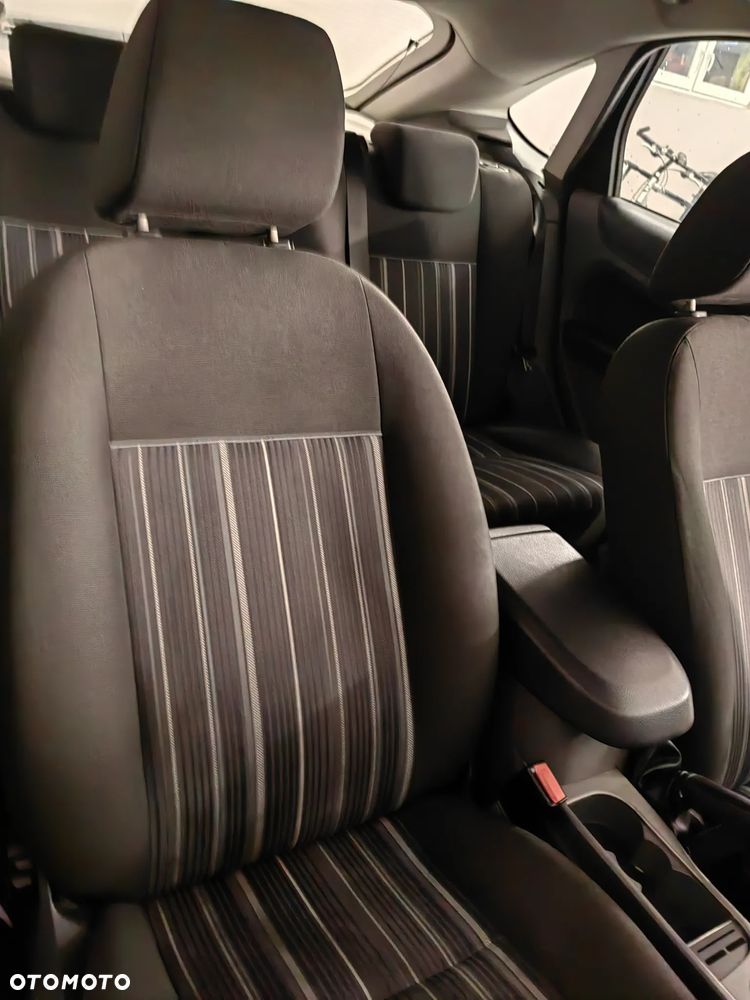 Ford Focus 1.8 TDCi Ambiente - 6