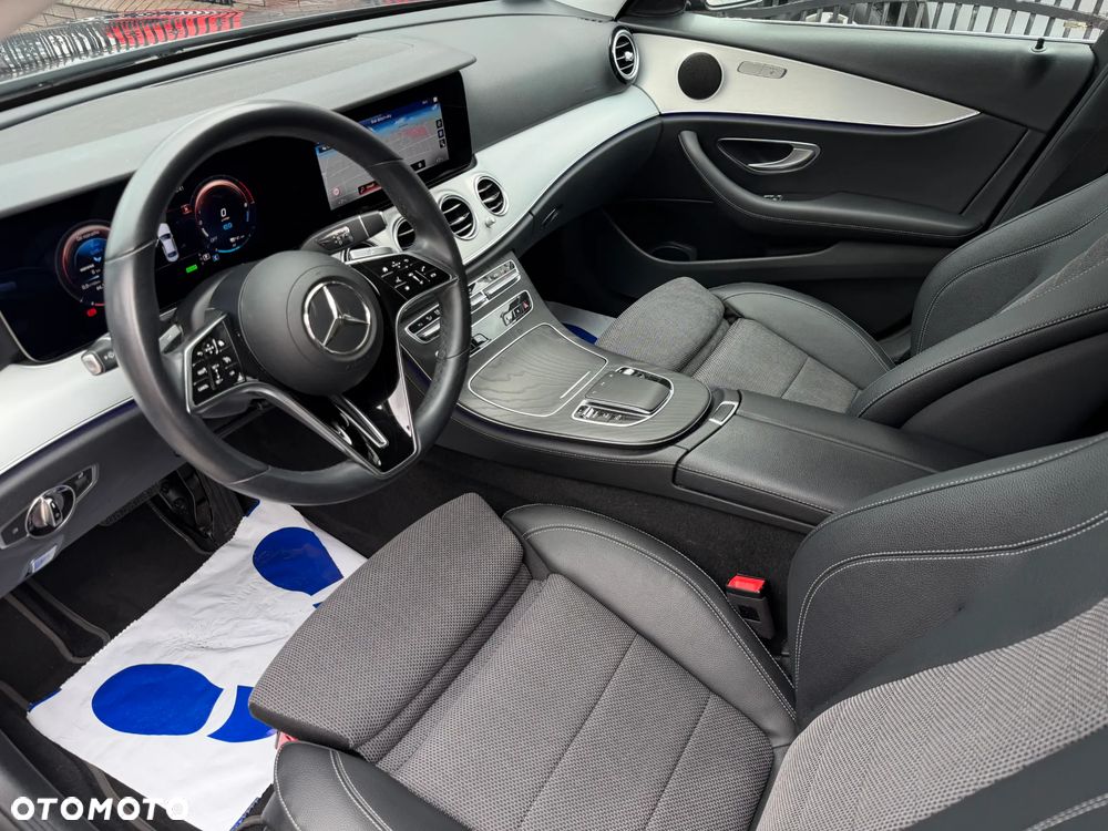 Mercedes-Benz Klasa E 300 Avantgarde - 12