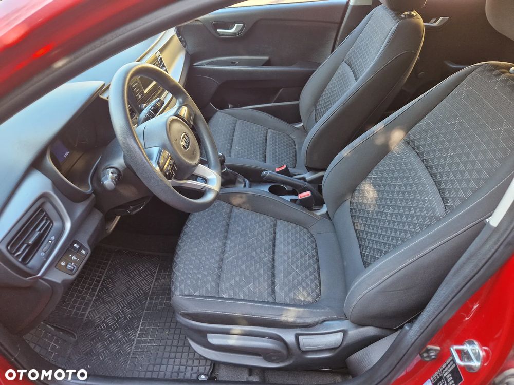Kia Rio 1.2 M - 11