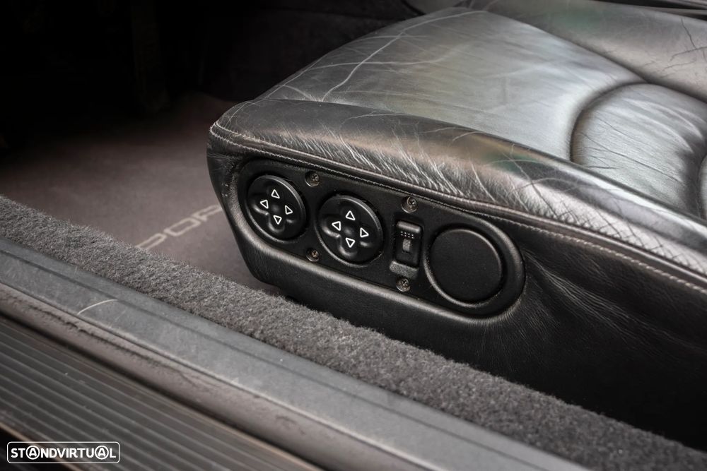 Porsche 911 (993) Coupé 3.6 Turbo - 10