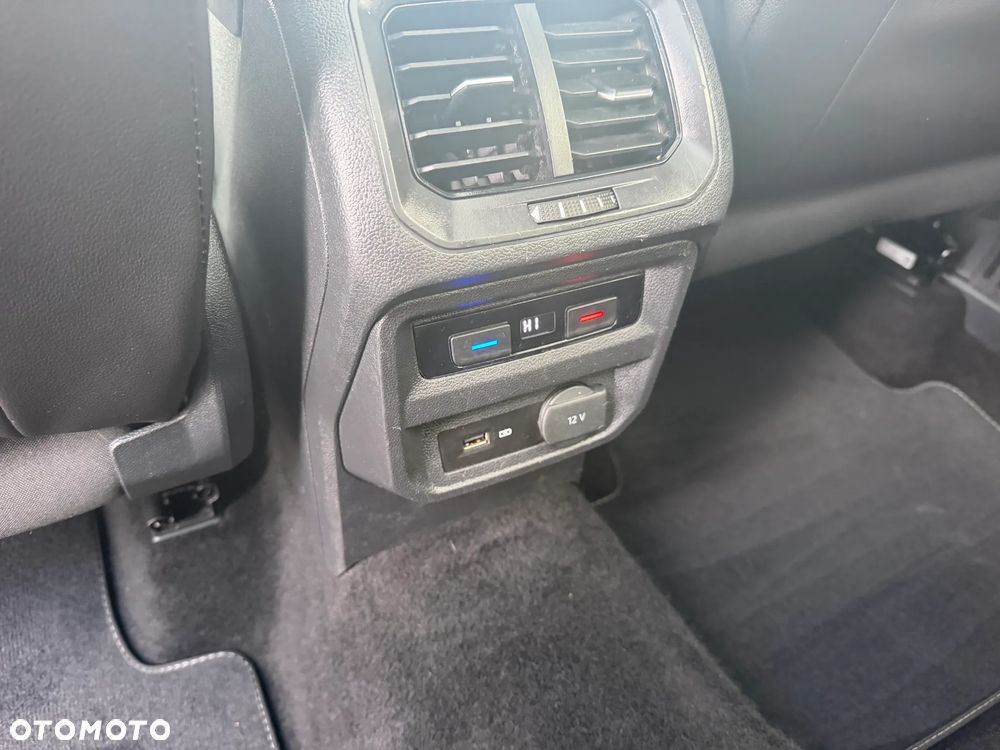 Volkswagen Tiguan 2.0 TDI SCR R-Line - 17