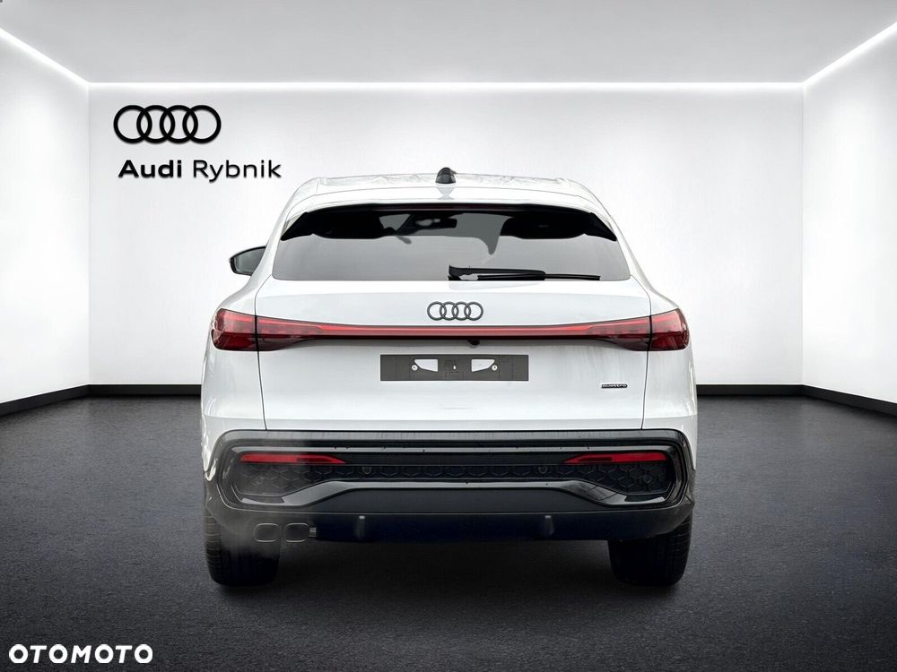 Audi Q5 Sportback - 4