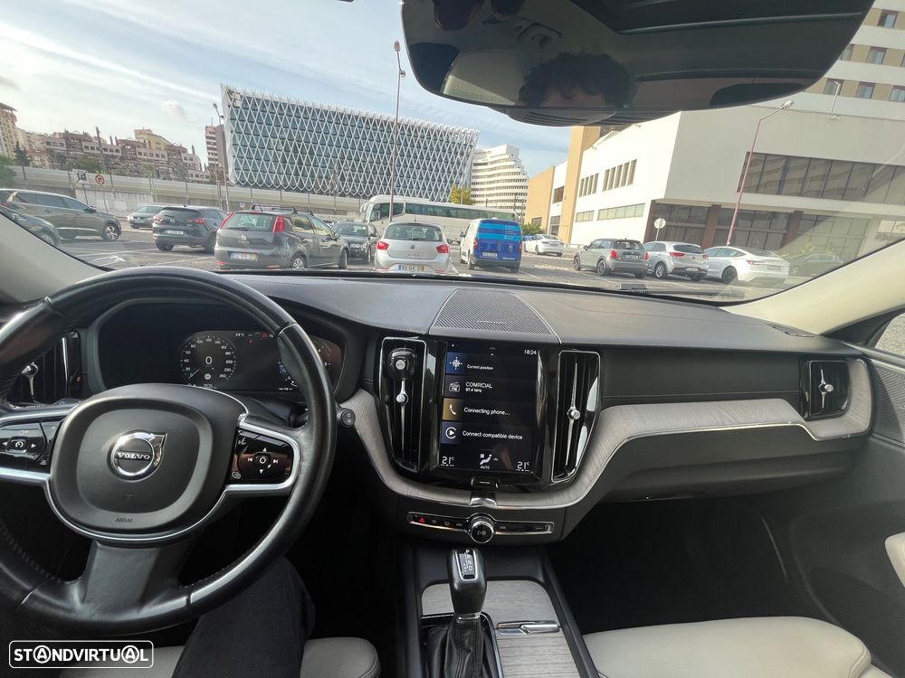 Volvo XC 60 2.0 D4 Inscription AWD Geartronic - 13
