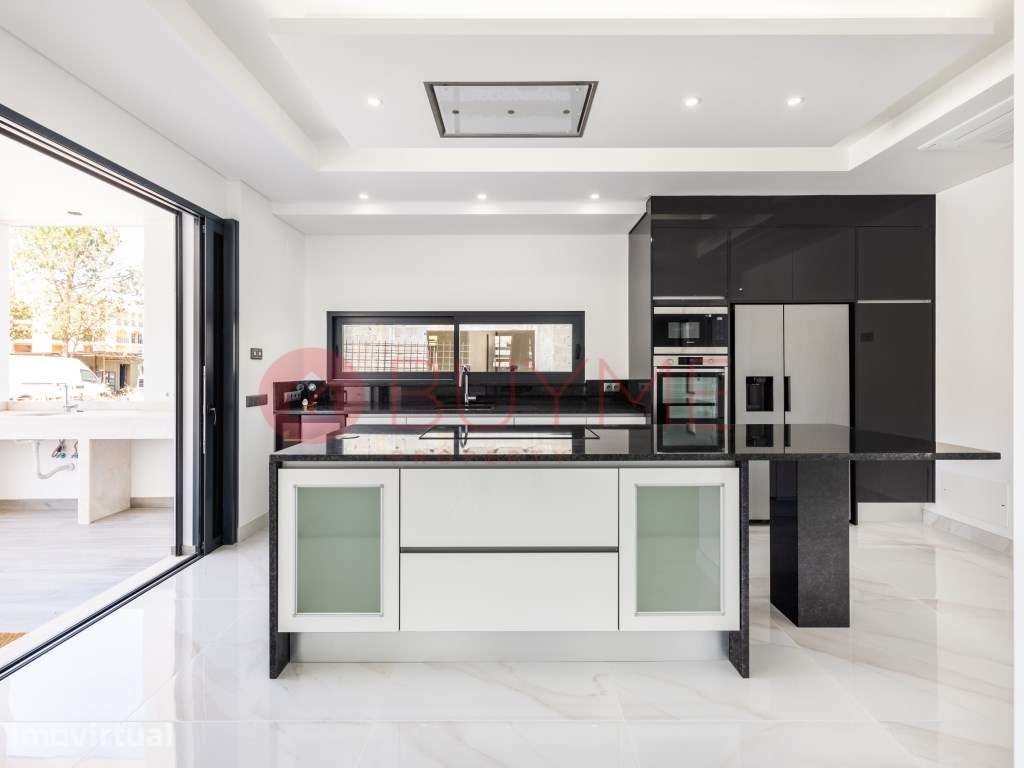 Moradia de Luxo Previlege V3+1 com Garagem perto da Praia - Vilamoura - Grande imagem: 5/52
