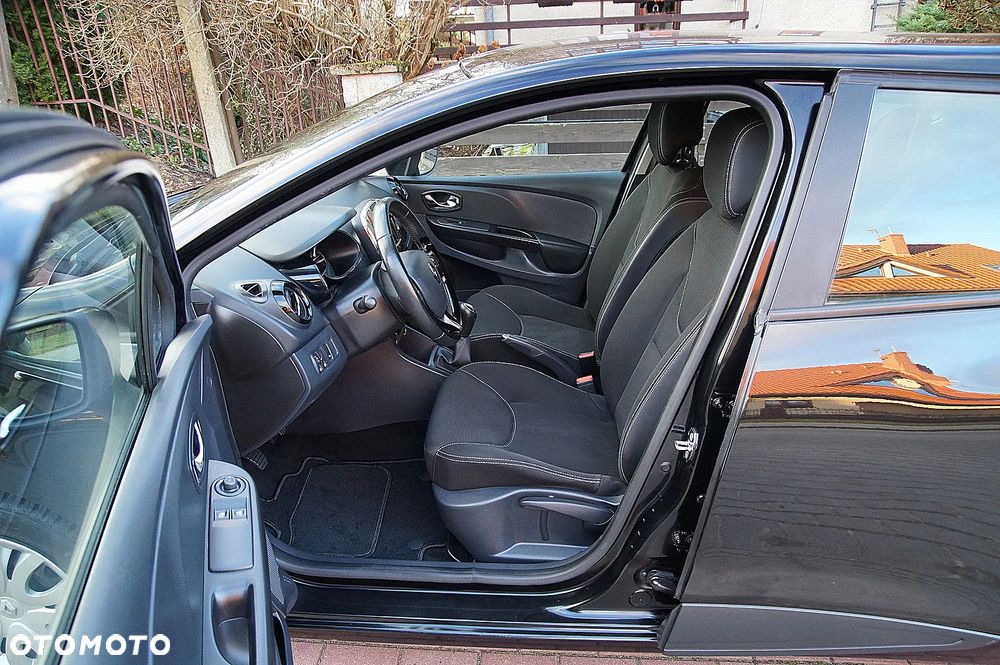 Renault Clio 1.2 16V 75 Experience - 17