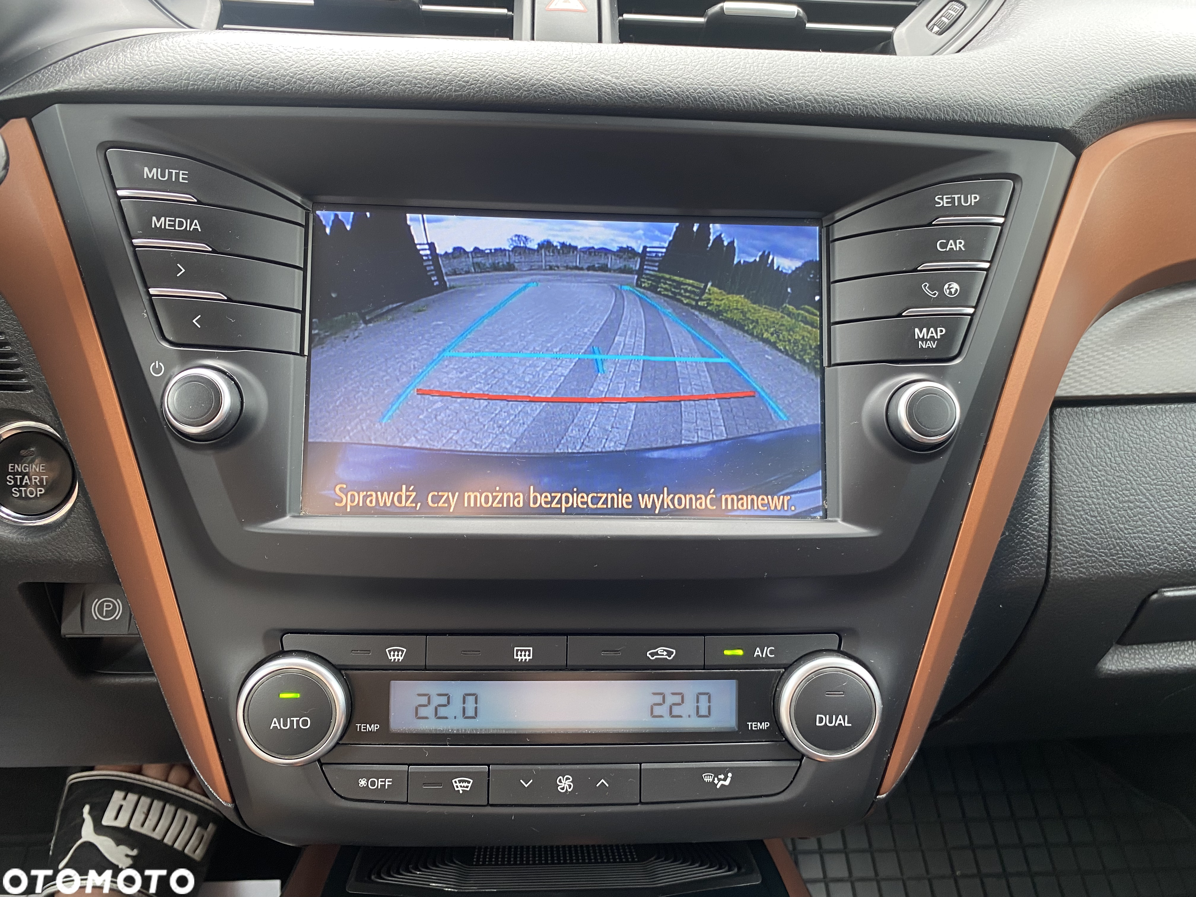 Toyota Avensis 1.8 Prestige MS - 12