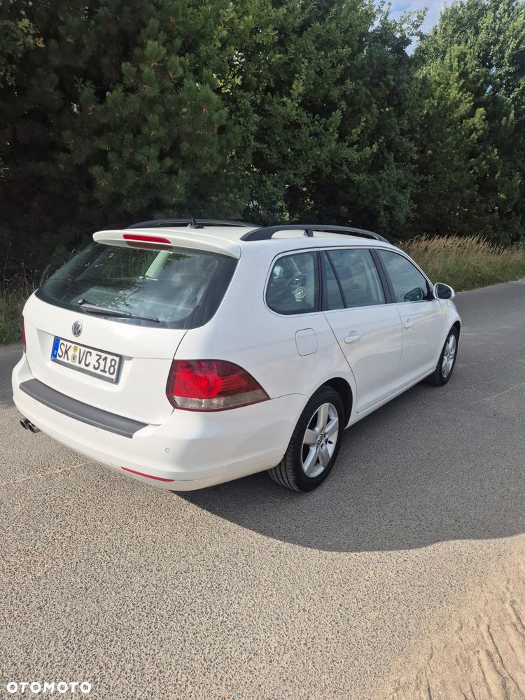 Volkswagen Golf - 6