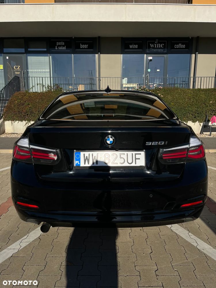 BMW Seria 3 320i - 6