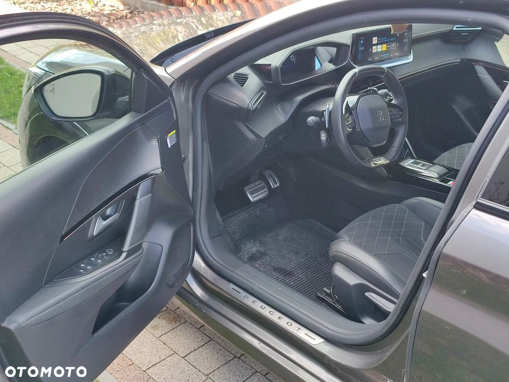 Peugeot 208 PureTech 130 EAT8 GT - 13