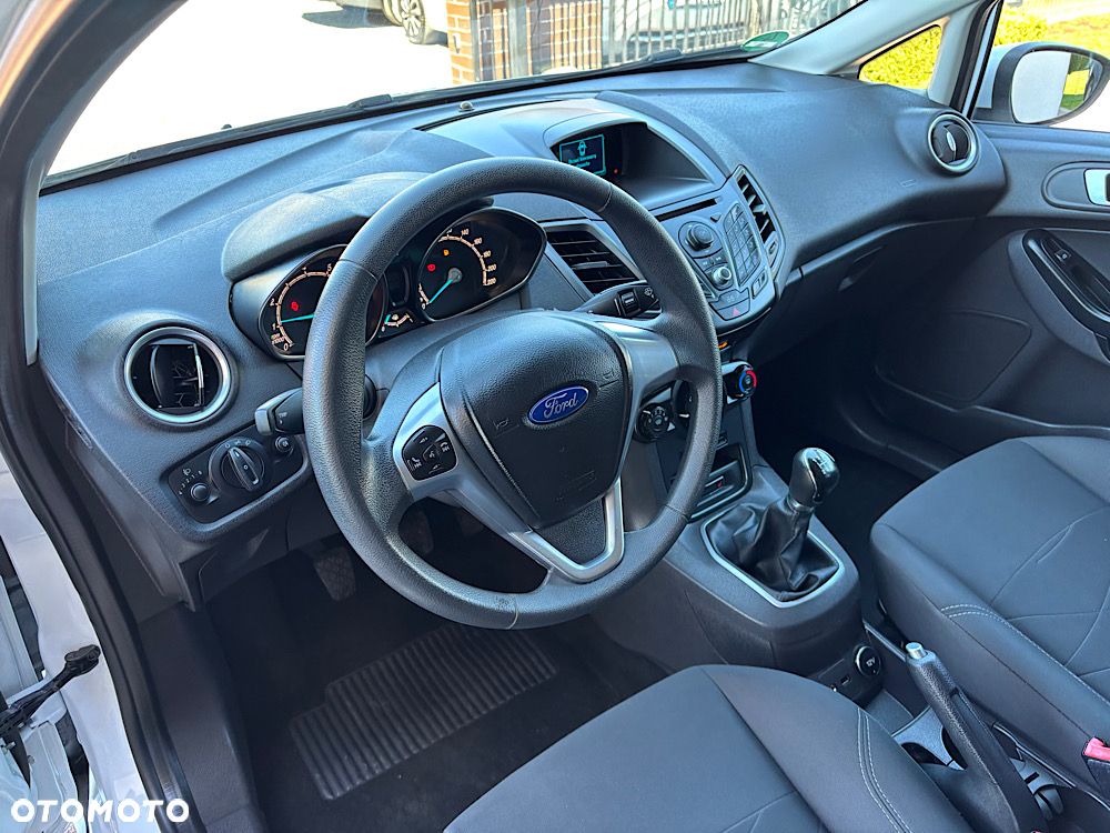 Ford Fiesta 1.25 Titanium - 31