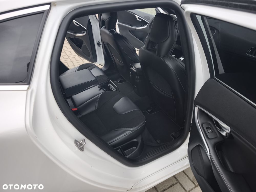 Volvo V40 D4 RDesign - 23