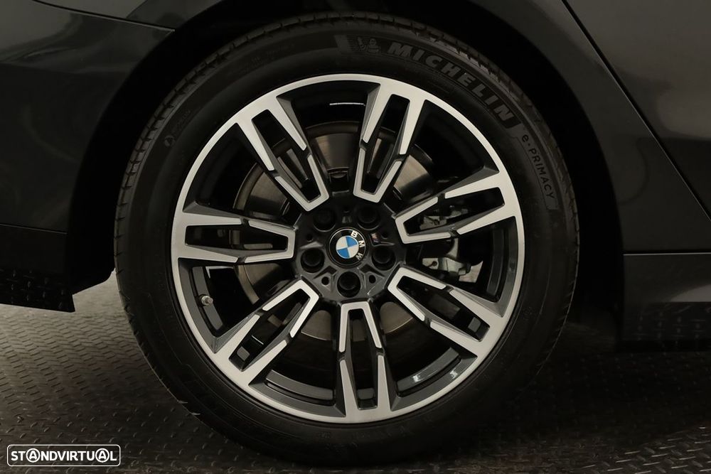 BMW 530 e Pack Desportivo M - 5
