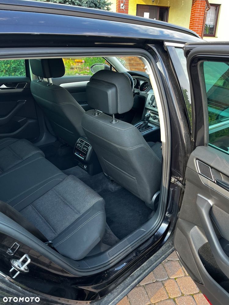 Volkswagen Passat 2.0 TDI SCR Comfortline DSG - 15