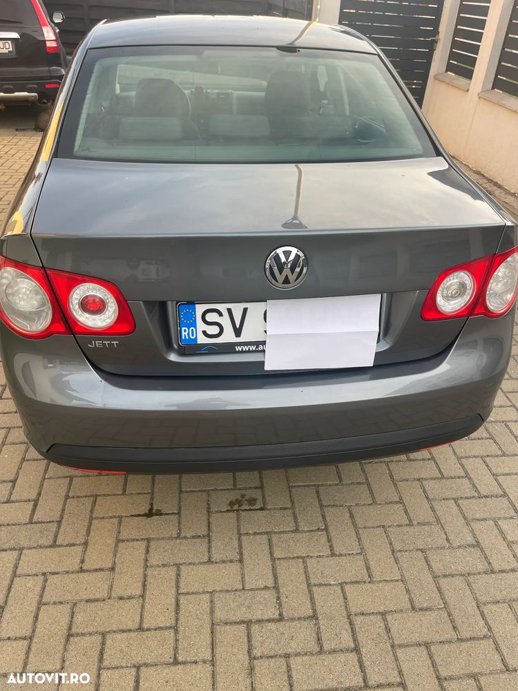 Volkswagen Jetta 1.6 Comfortline - 4