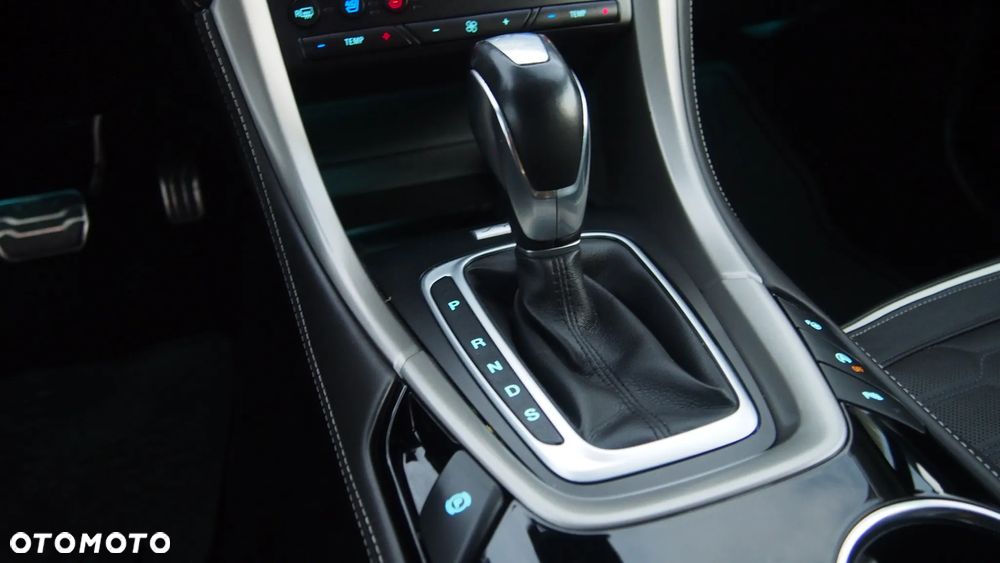 Ford Mondeo Vignale 2.0 EcoBoost - 6