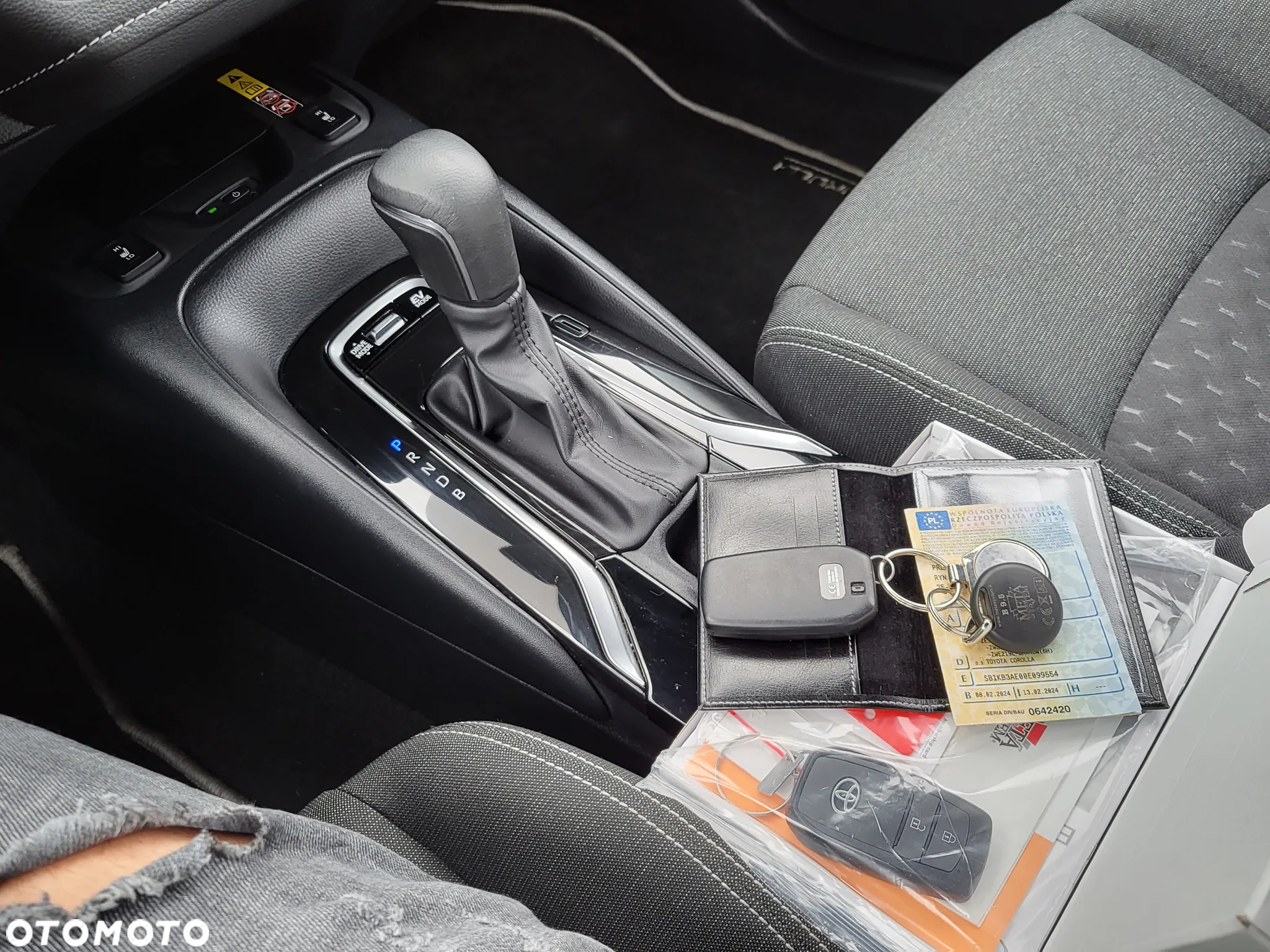 Toyota Corolla 1.8 Hybrid Comfort - 19