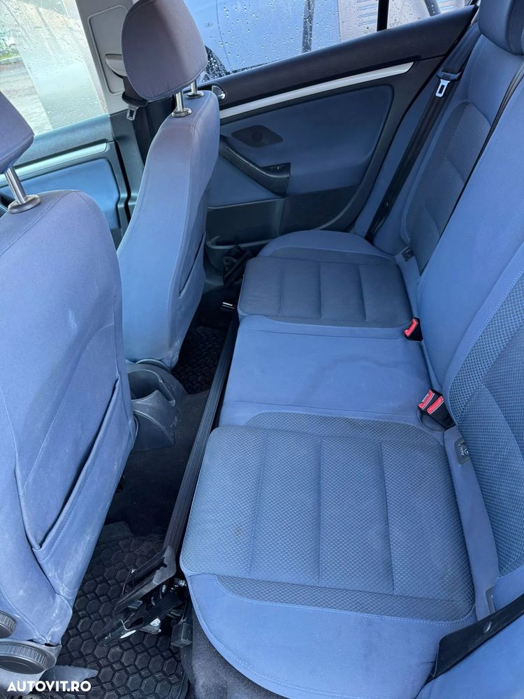 Volkswagen Golf 1.9 TDI DPF Trendline - 4