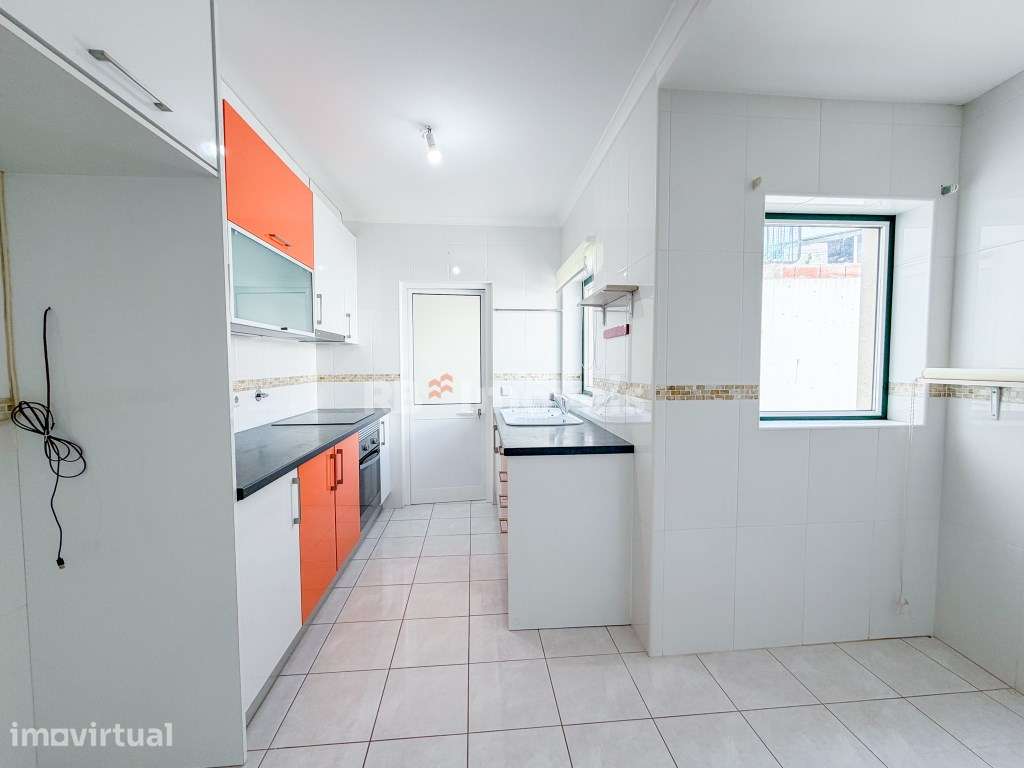 Moradia Geminada T3 com Garagem em Condomínio Privado - Moita do Norte - Grande imagem: 2/47