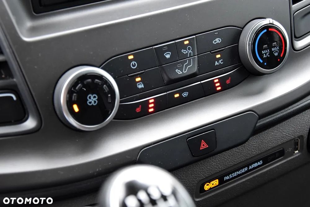 Ford TRANSIT CUSTOM 320 L2H1 - 30