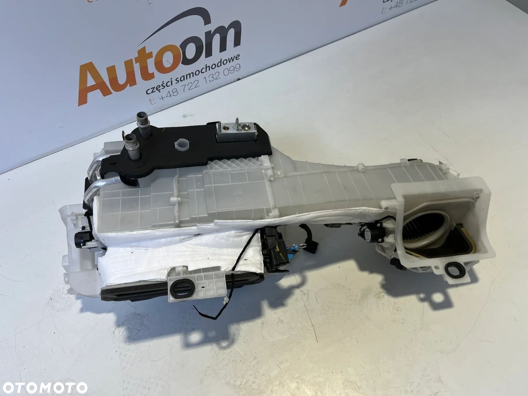 NAGRZEWNICA PEUGEOT 3008 II LIFT 1.6 HYBRYDA 2021 ROK - 1