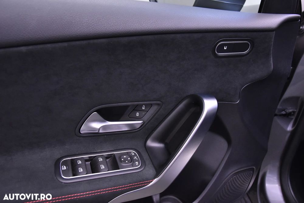 Mercedes-Benz A 220 4MATIC MHEV 8G-DCT - 14