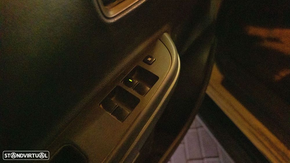 Mitsubishi L200 2.3 DI-D CD Invite 4WD - 10