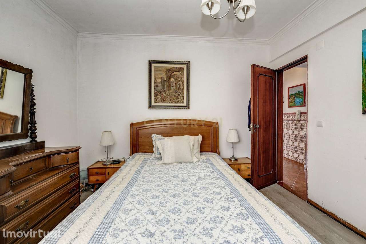 Apartamento com muita luz, soalheiro duas varandas/Marquise, Arrecadaç - Grande imagem: 5/22