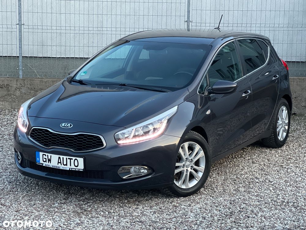 Kia Ceed 1.4 CVVT Dream Team Edition - 4