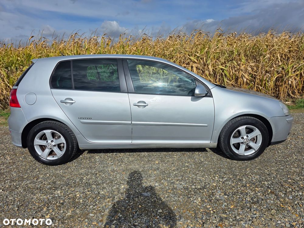 Volkswagen Golf - 3