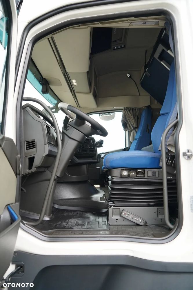 Volvo FH 460 / LOWDECK / MEGA / KLIMA POSTOJOWA / I-SHIFT - 23