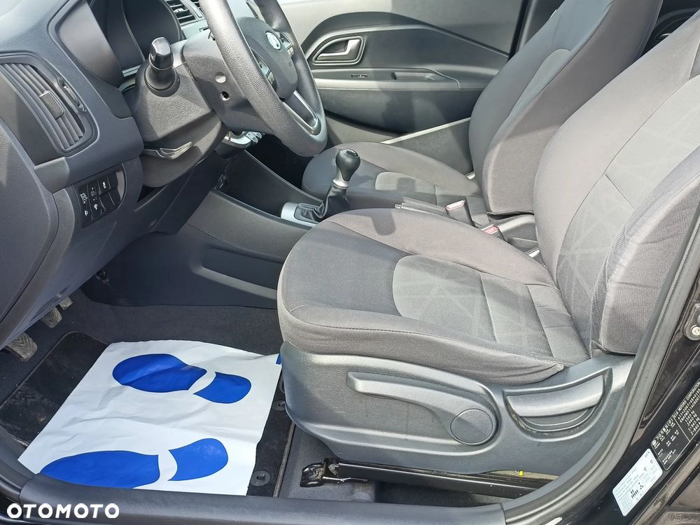 Kia Rio 1.2 Attract - 19