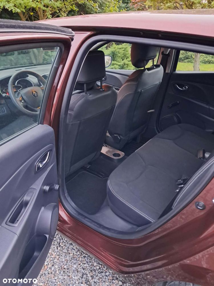 Renault Clio - 11