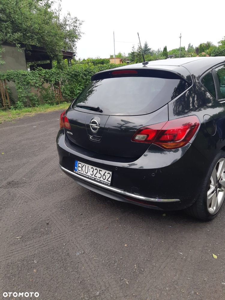 Opel Astra 1.4 Turbo 150 Jahre - 6
