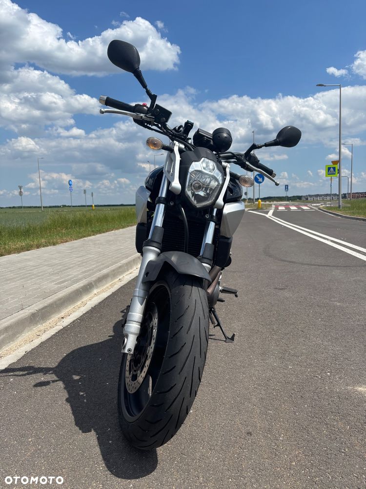 Yamaha MT - 5