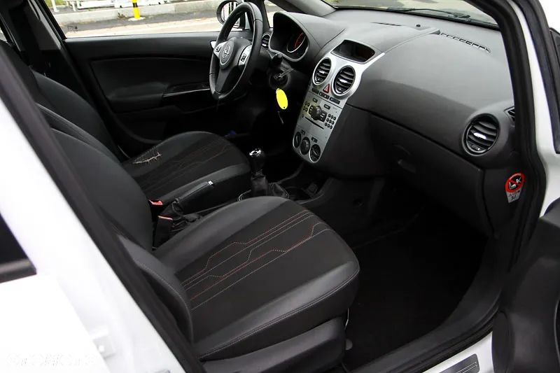 Opel Corsa 1.2 16V Enjoy - 8