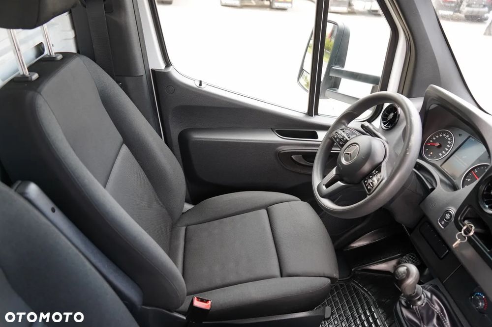 Mercedes-Benz SPRINTER 315 CDI / KONTENER 4,4 M / WINDA 750 / BLIŹNIAK / SPROWADZONY - 27