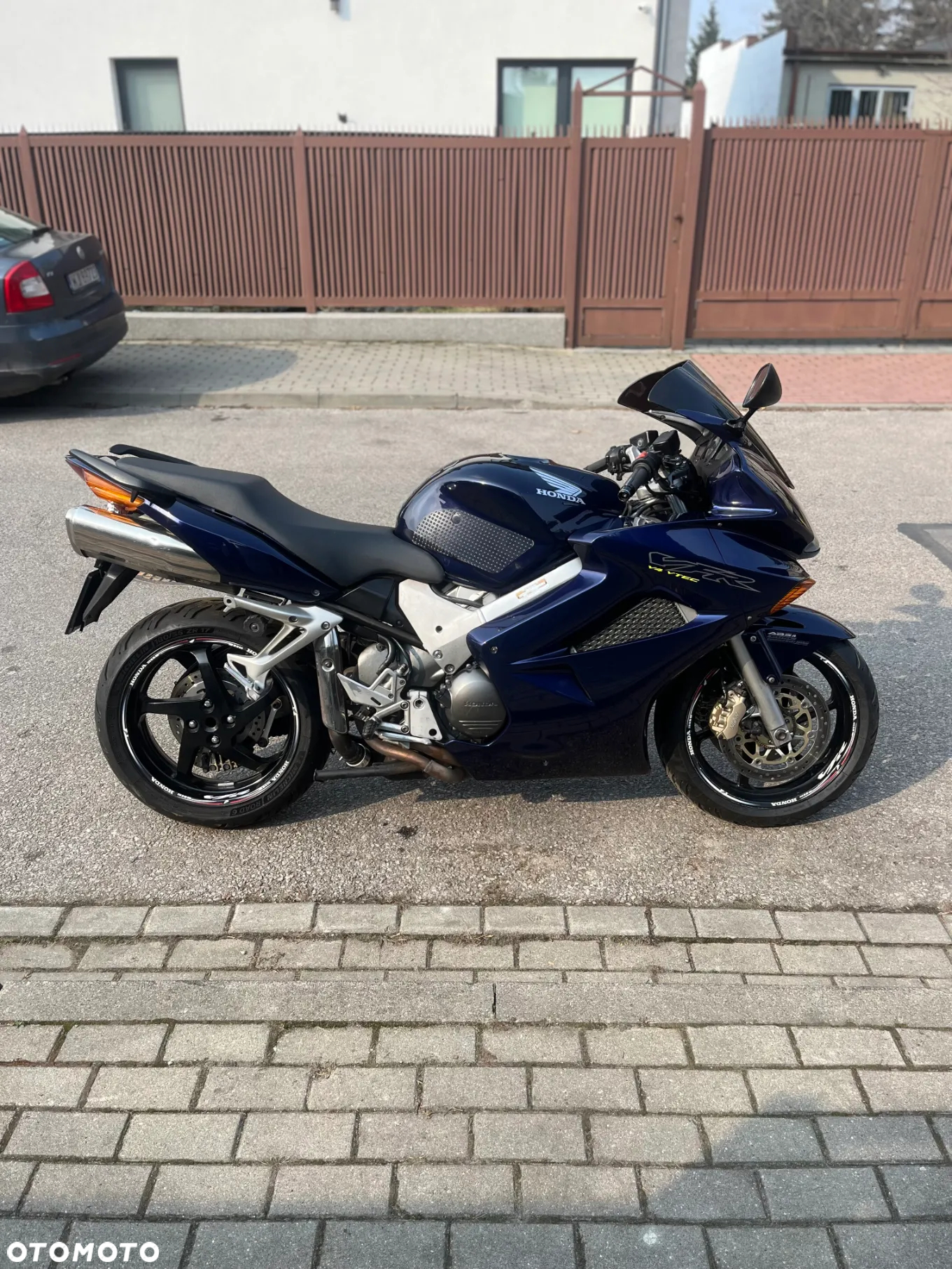 Honda VFR - 3