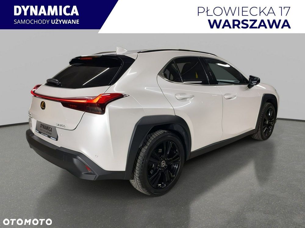 Lexus UX - 8