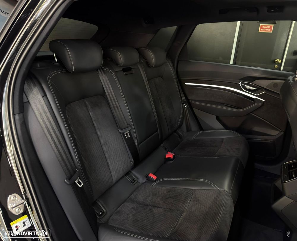 Audi e-tron 50 quattro S line - 28