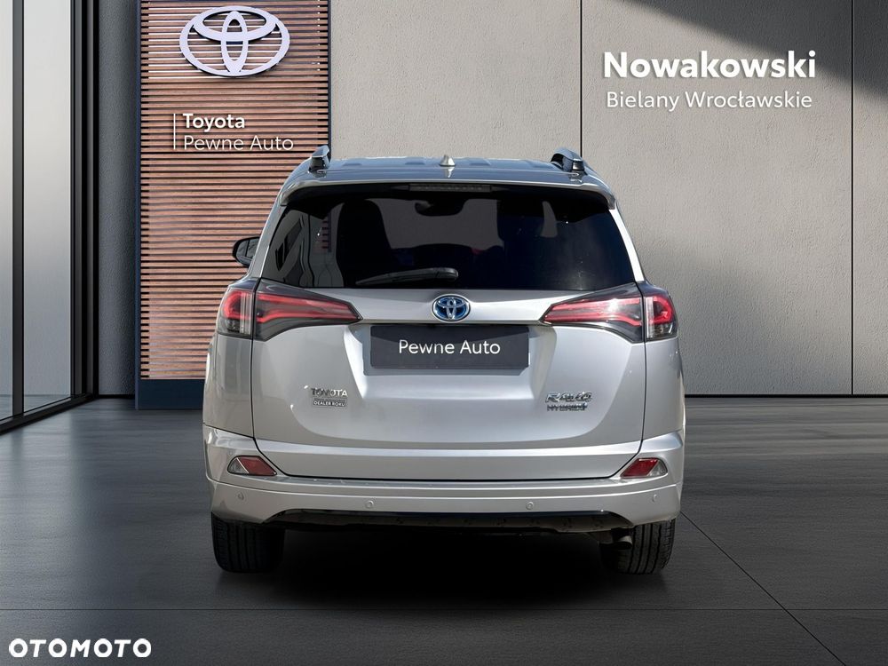Toyota RAV4 - 5