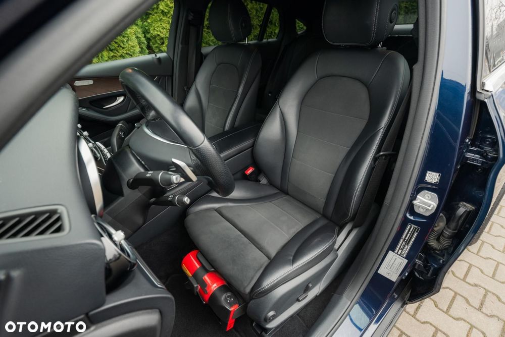 Mercedes-Benz GLC - 12